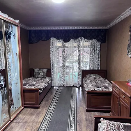 Hostel біля озера
