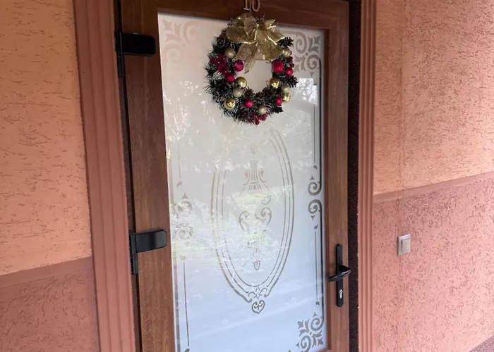 Hostel біля озера *