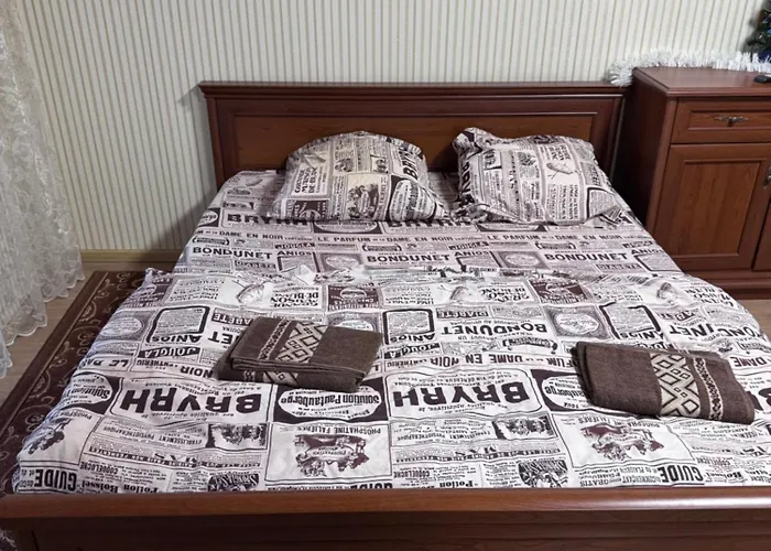 Hostel біля озера Munkács