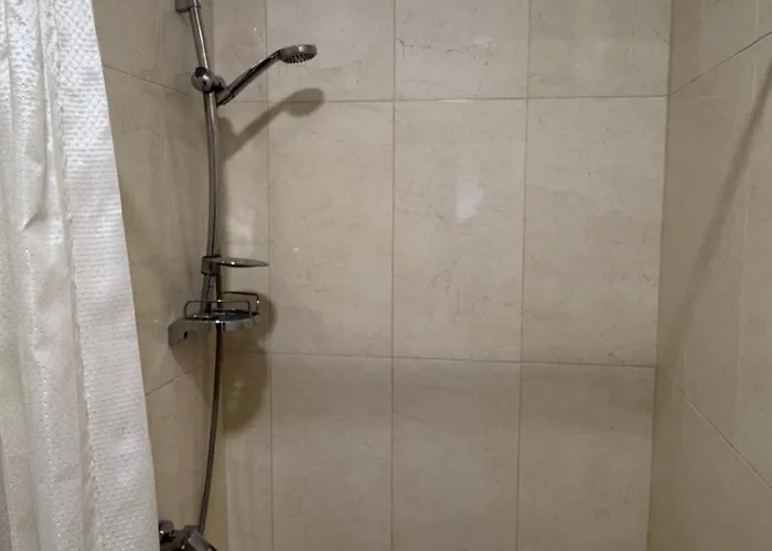 біля озера Hostel Munkács