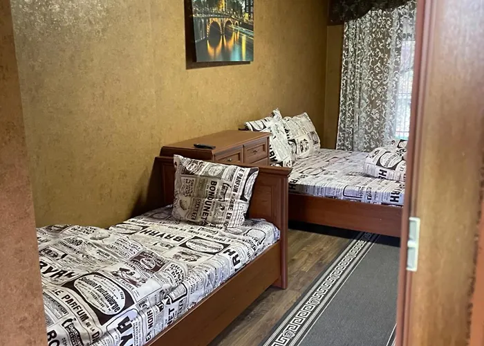 Hostel біля озера Munkács